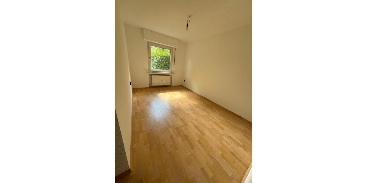 Erdgeschoßwohnung Moers Rheinkamp - 3.5 Zimmer, 66 m&sup2;, 624&euro; | Angebot:26382967