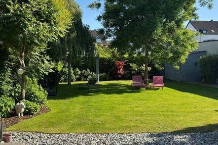 KR-BOCKUM! Einfamilienhaus MIT VIELSEITIGEM RAUMKONZEPT, GROSSEM GARTEN, GARAGE U. STELLPLÄTZEN!
