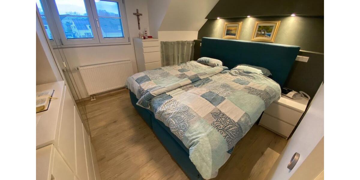 Doppelhaushälfte Duisburg Huckingen - 7 Zimmer, 120 m&sup2;, 599.000&euro; | Angebot:25580077