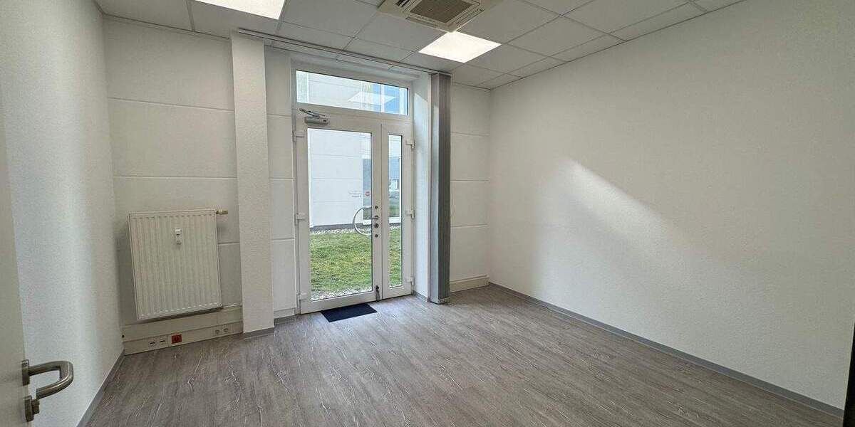 Gewerbeobjekt Willich Münchheide - 7 Zimmer, 246 m&sup2;, 2.460&euro; | Angebot:24789280