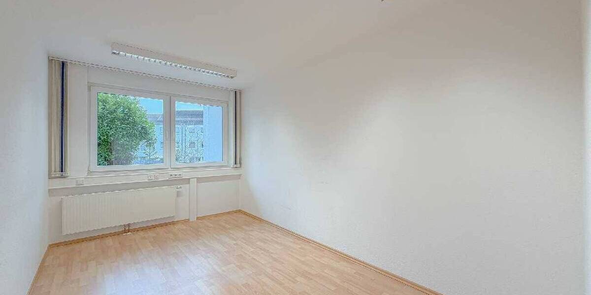 Gewerbeobjekt Ratingen Zentrum - 5 Zimmer, 180 m&sup2;, 2.060&euro; | Angebot:26343716