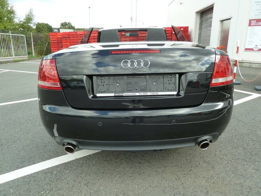 Audi A4 Cabrio 1.8 T Leder E-dach Navi kl. Mängel 161.000 km 4.900 € Ratingen 40885