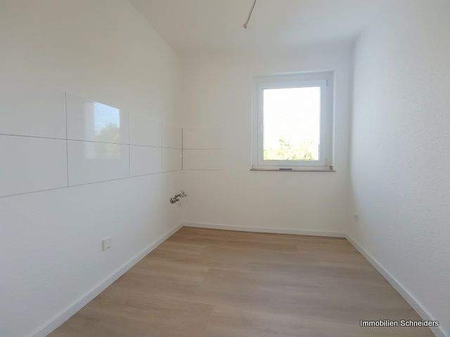 Krefeld-Cracau, Freiligrathstraße 42 - Tolle, kernsanierte 3-Zimmer-Wohnung mit Balkon ab Mitte Oktober zu mieten !! 3 zimmer