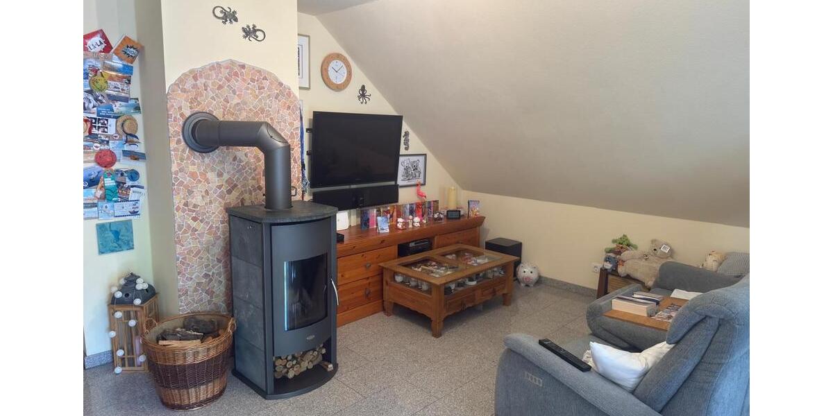 Dachgeschoßwohnung Duisburg Duisburg-Mitte - 2.5 Zimmer, 65 m&sup2;, 195.000&euro; | Angebot:26815438