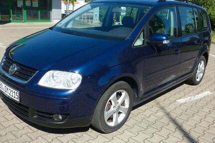 VW Touran 211.000 km 3.650 &euro; Essen 45144