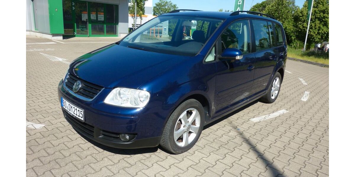 VW Touran 211.000 km 3.650 &euro; Essen 45144