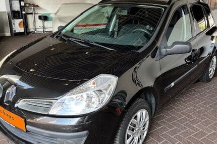 Renault Clio 162.000 km 2.490 &euro; Moers 47441