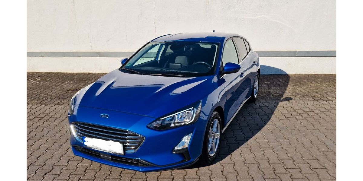 Ford Focus 50.524 km 15.999 &euro; Krefeld 47807