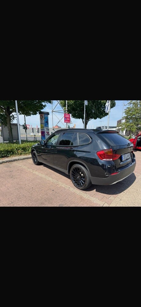 BMW X1 205.000 km 9.999 € Düsseldorf 40213