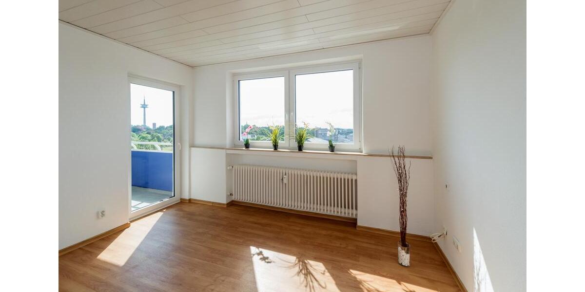** WOHNEN MIT WEITBLICK ** 3-Zimmerwohnung m. Blk 3 zimmer