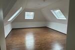 Dachgeschoßwohnung Krefeld Benrad - 2 Zimmer, 80 m&sup2;, 700&euro; | Angebot:26350529
