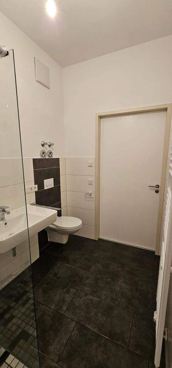 Sehr schöne sanierte 2 Zimmer Wohnung mit Balkon in Moers zu vermieten 2 zimmer