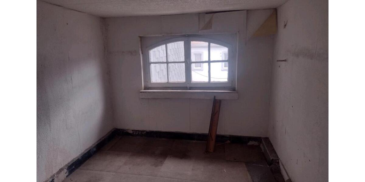 Mehrfamilienhaus, Wohnhaus Duisburg Hamborn - 12 Zimmer, 242 m&sup2;, 266.000&euro; | Angebot:26840508