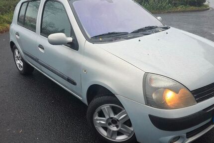 Renault Clio 141.000 km 1.150 € Düsseldorf 40599