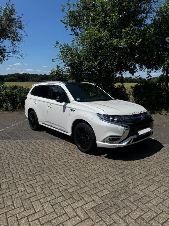 Plug-in Hybrid Outlander