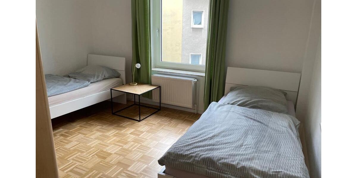 Etagenwohnung Essen Huttrop - 4 Zimmer, 82 m&sup2;, 1.710&euro; | Angebot:25647847