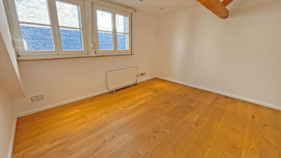 Zur Miete: Wohnhaus der Superlative am Jungbornpark! 7 zimmer