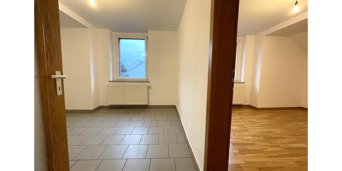 Helle Wohnung mit großem Wohnbereich| Gemeinschaftliche Terrassen-Nutzung 3 zimmer