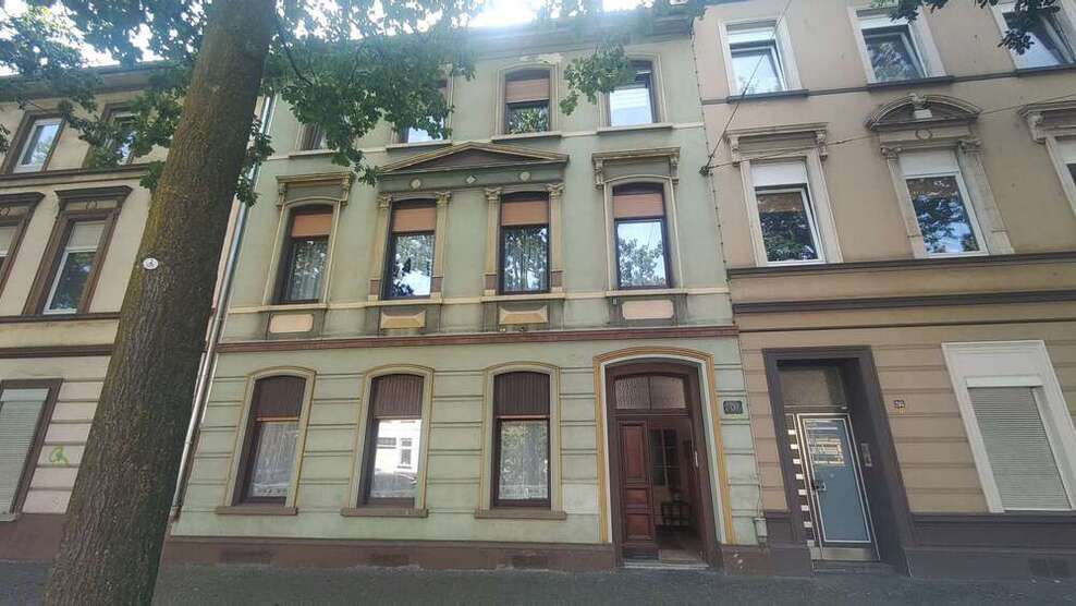 Haus zum Kaufen in Krefeld 415.000 € 274 m²