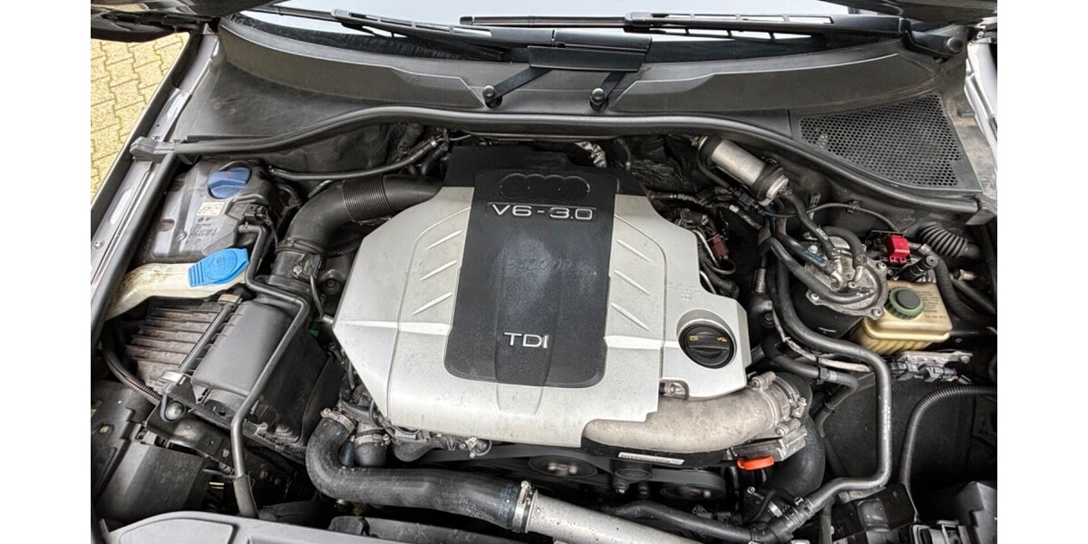 Audi Q 7 240.000 km 14.500 € Duisburg 47051