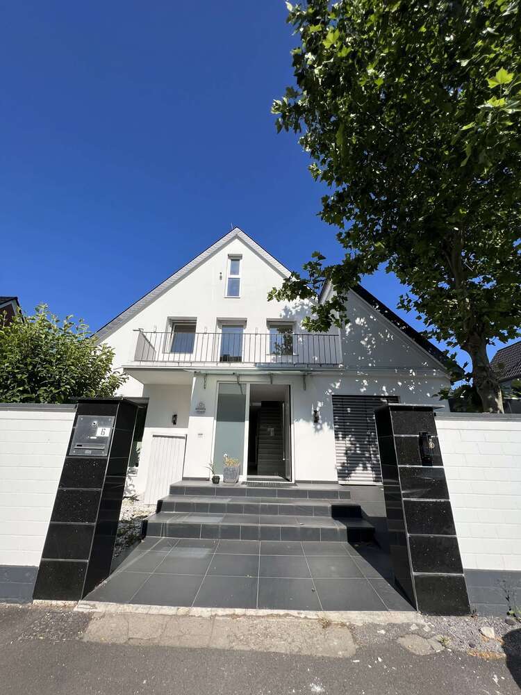 Haus zum Mieten in Meerbusch 4.000 € 260 m²
