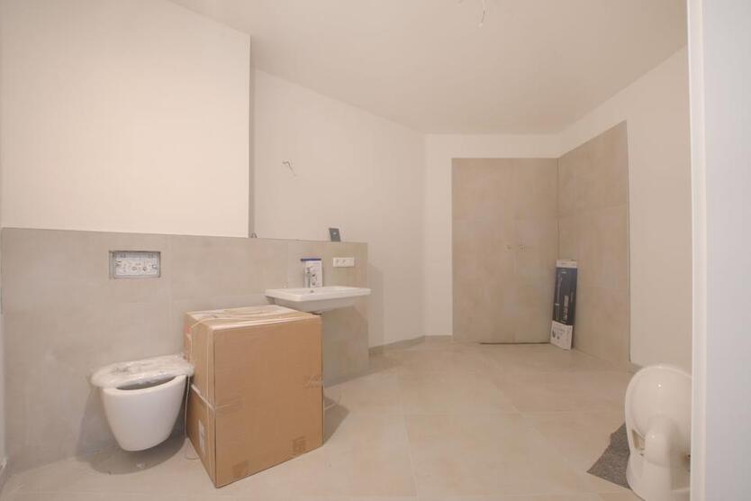 Erstbezug! Exklusive 5-Zimmer-Wohnung im 1. OG mit Terrasse – hochwertiger Neubau in Stadtmitte zimmer