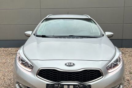 Kia ceed Sportswagon 136.000 km 4.999 € Duisburg 47239