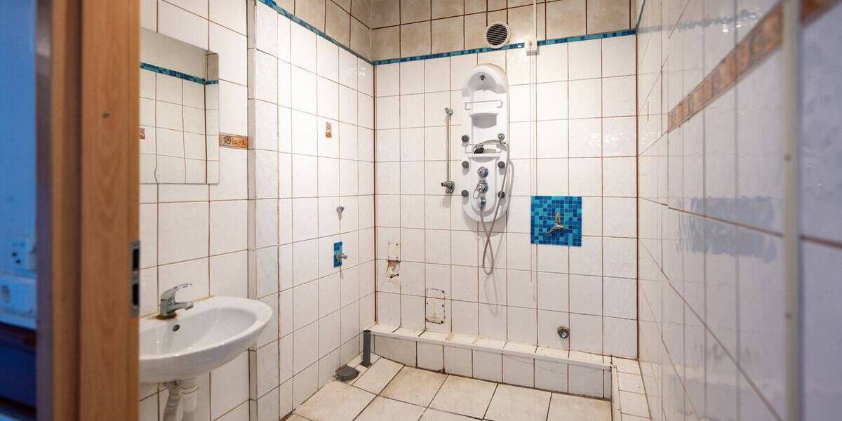 Mehrfamilienhaus, Wohnhaus Mülheim an der Ruhr / Schloß Broich Broich - 1 Zimmer, 425 m&sup2;, 650.000&euro; | Angebot:24035947