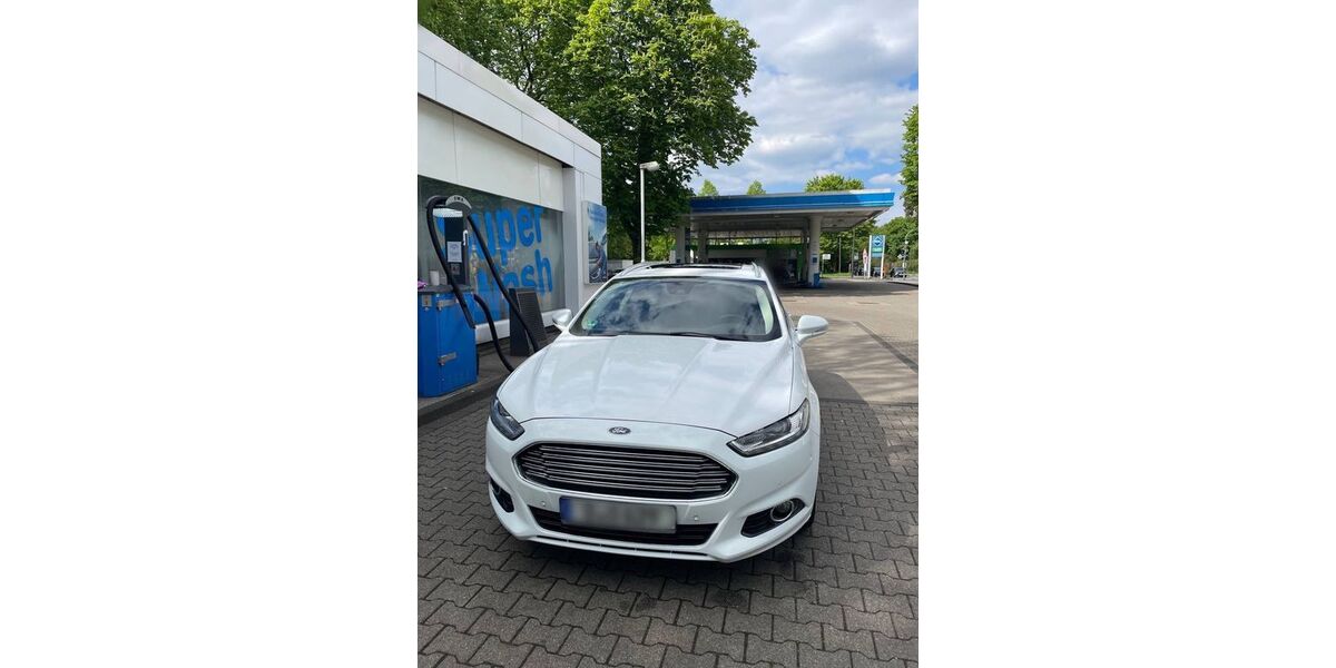 Ford Mondeo 226.000 km 8.450 &euro; Düsseldorf 40595