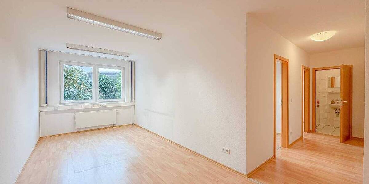 Gewerbeobjekt Ratingen Zentrum - 5 Zimmer, 180 m&sup2;, 2.060&euro; | Angebot:26343716