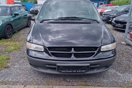 Chrysler Grand Voyager 178.746 km 2.200 &euro; Düsseldorf 40549