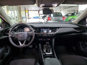 Opel Insignia Innovation Pano Navi Pro Winterpak. Park& 70.133 km 18.970 € HAAN 42781