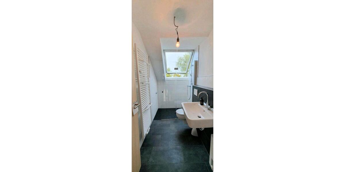 Dachgeschoßwohnung Oberhausen Schmachtendorf - 2 Zimmer, 70 m&sup2;, 1.000&euro; | Angebot:26372647