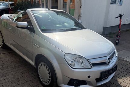 Opel Tigra 89.000 km 2.490 € Essen 45143