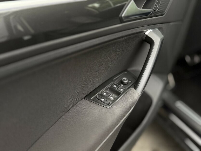Tiguan R-Line - DAB - Kamera - AAC - Carplay