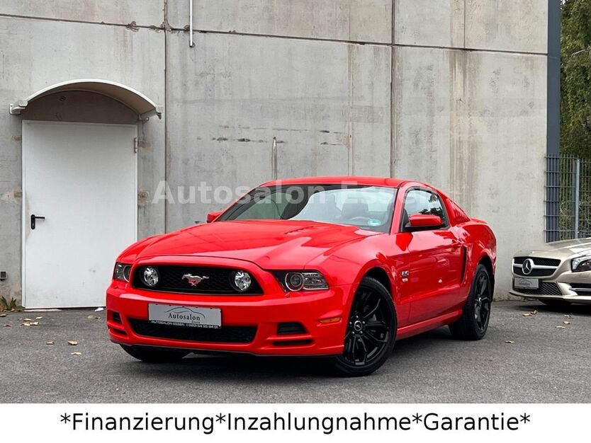 Ford Mustang 71.454 km 24.490 € Essen 45141