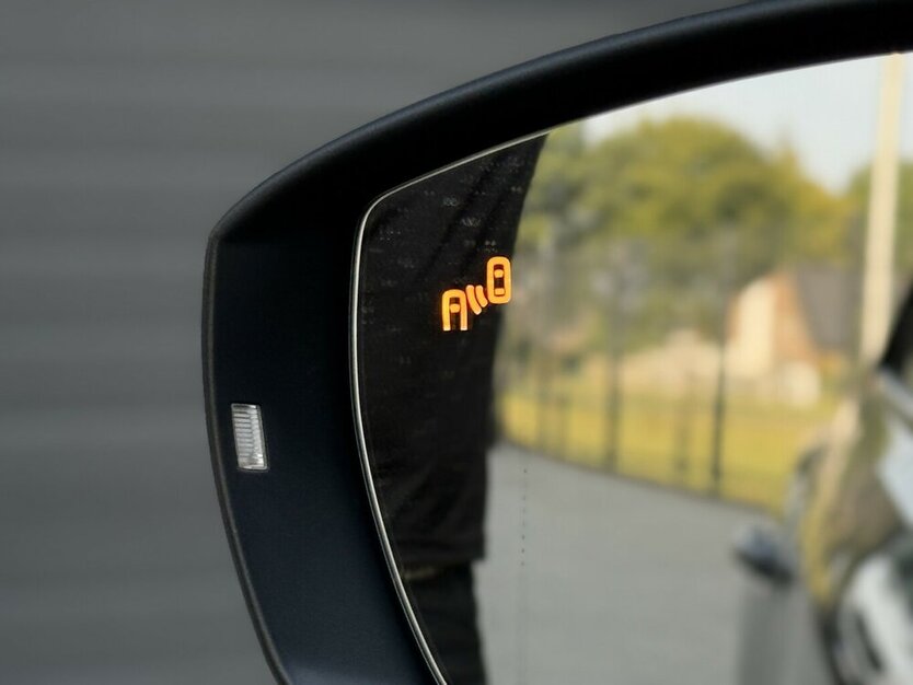 T-Roc R line / 4Motion / Keyless Go / PANO