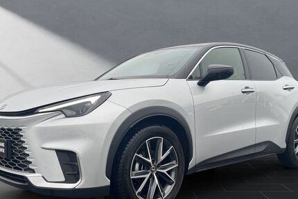 Lexus LBX 14.459 km 31.450 &euro; Wesel 46485