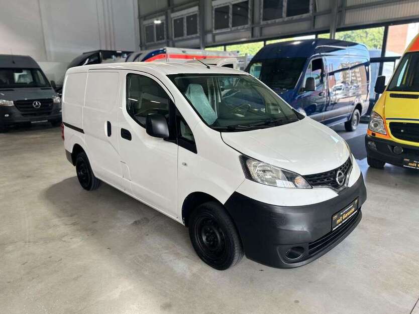 NV200