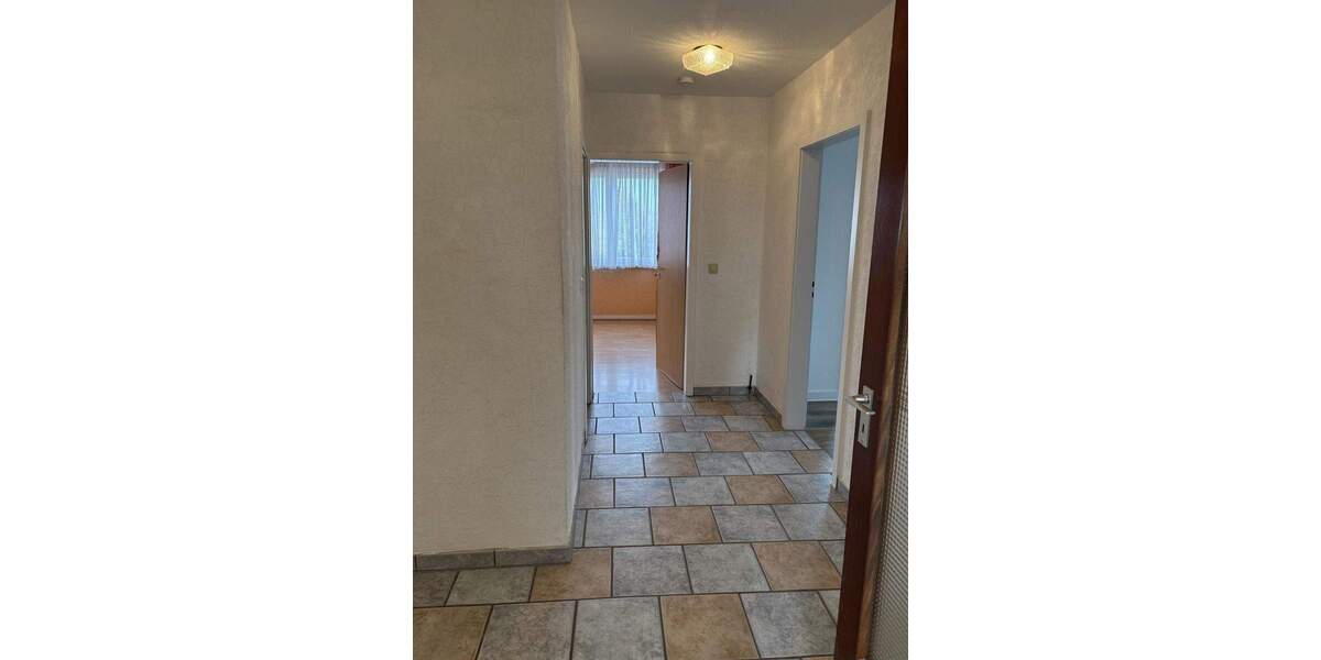 Etagenwohnung Krefeld Inrath/Kliedbruch - 4 Zimmer, 100 m&sup2;, 150.000&euro; | Angebot:25390317