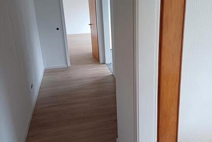Frisch renovierte 2-Zimmer Wohnung zentrumsnah ab sofort