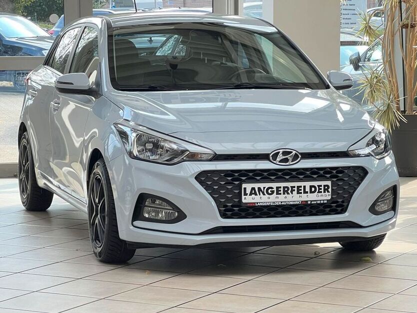 i20