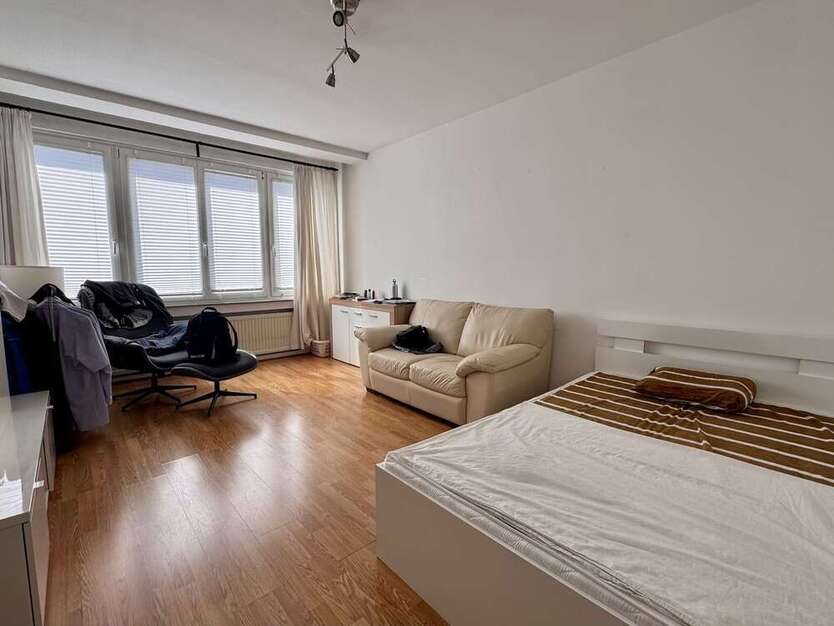 Wohnung zum Kaufen in Düsseldorf 255.000 € 58 m²