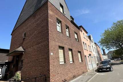Haus zum Kaufen in Duisburg 389.000 € 204.75 m² 6 zimmer