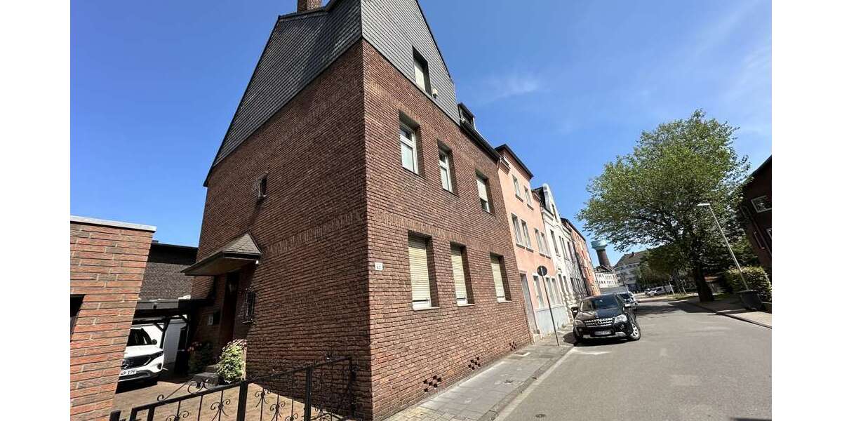 Haus zum Kaufen in Duisburg 389.000 € 204.75 m² 6 zimmer