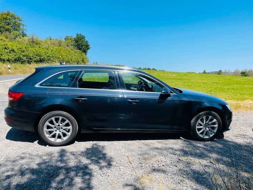 Audi A4 Avant 71.000 km 20.499 € Düsseldorf 40213