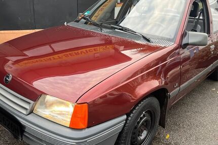Opel Kadett 36.000 km 8.500 € Düsseldorf 40597