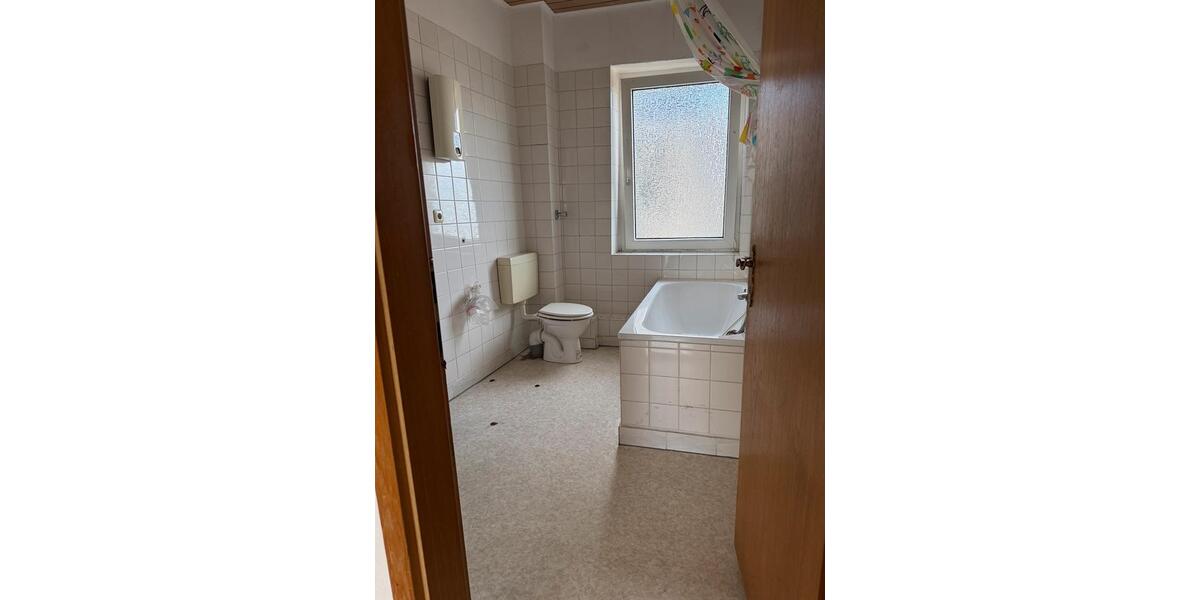 Etagenwohnung Krefeld Dießem - 2 Zimmer, 50 m&sup2;, 350&euro; | Angebot:25333124