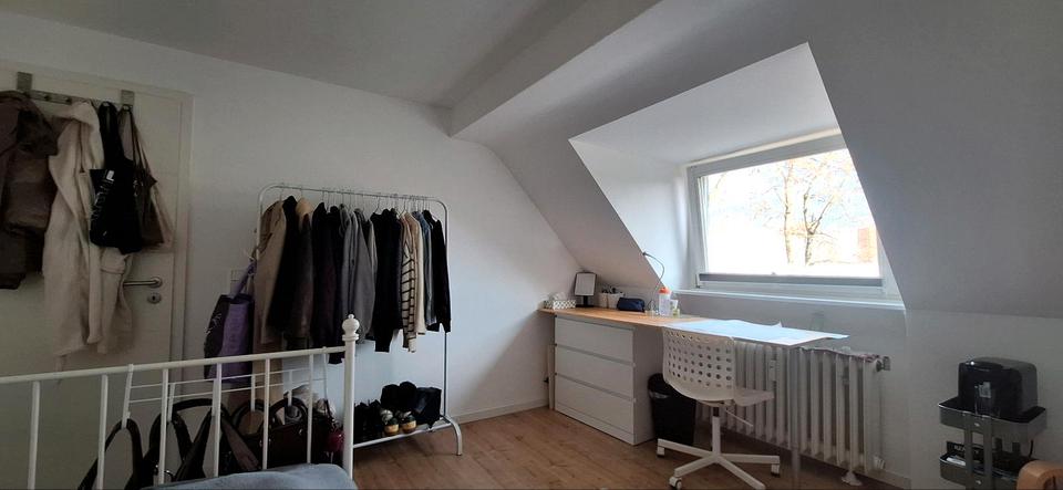 Dachgeschoßwohnung Düsseldorf Derendorf - 1 Zimmer, 13 m&sup2;, 470&euro; | Angebot:24550801