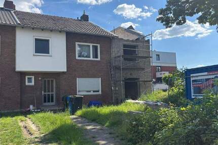 Zweifamilienhaus mit Anbau im Rohbauzustand 5 zimmer